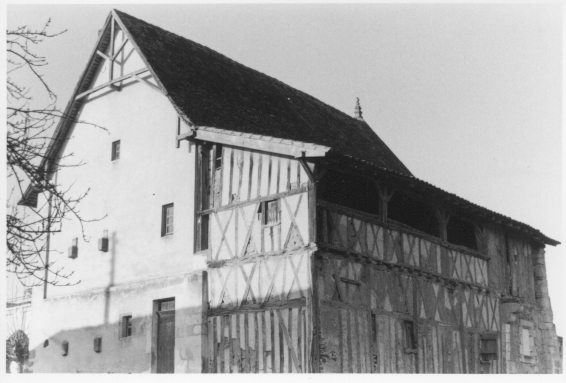 St Christophe-Maison Rochon-Bouffard XIII-XV sicle (l'arrire et sa galerie en torchis.